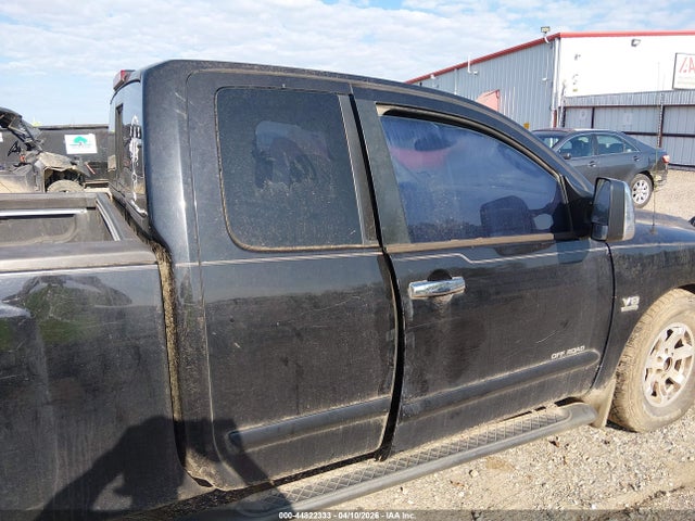 Nissan Titan Se
