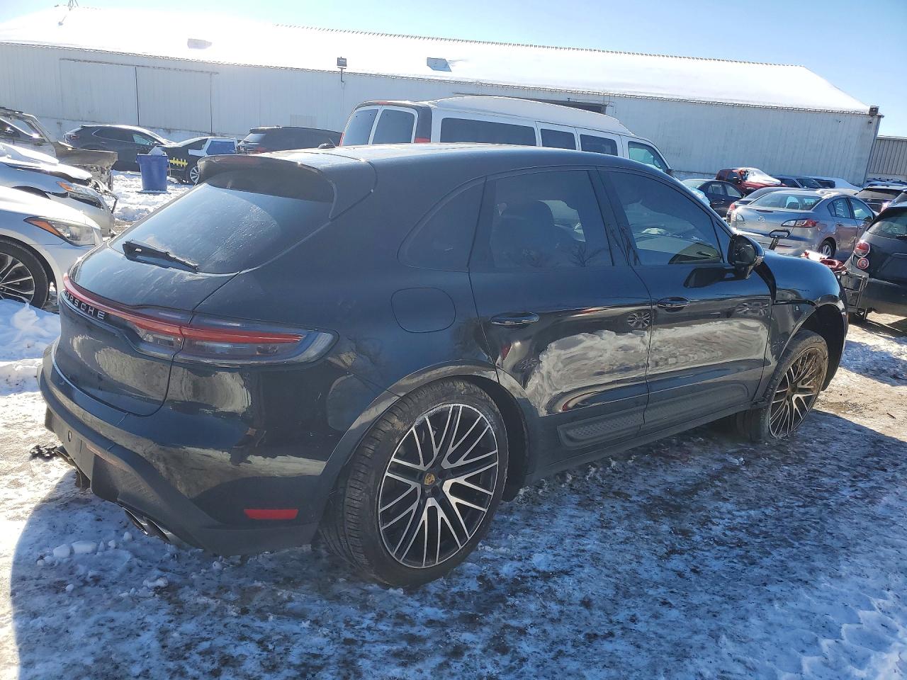Porsche Macan Base