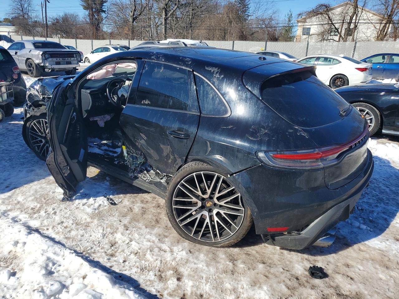 Porsche Macan Base
