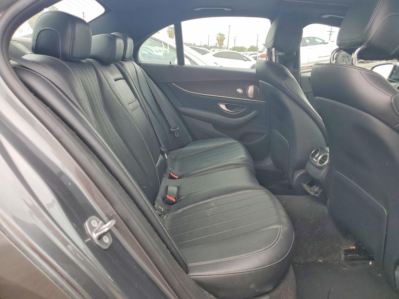 Mercedes-Benz E-Class 300 4matic