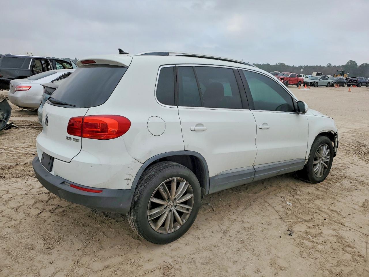Volkswagen Tiguan S