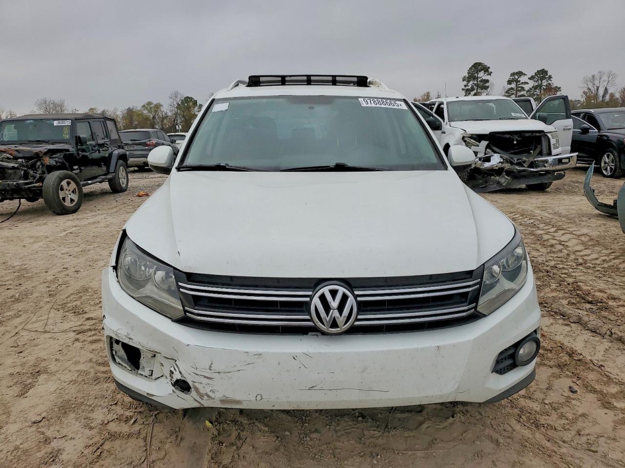 Volkswagen Tiguan S