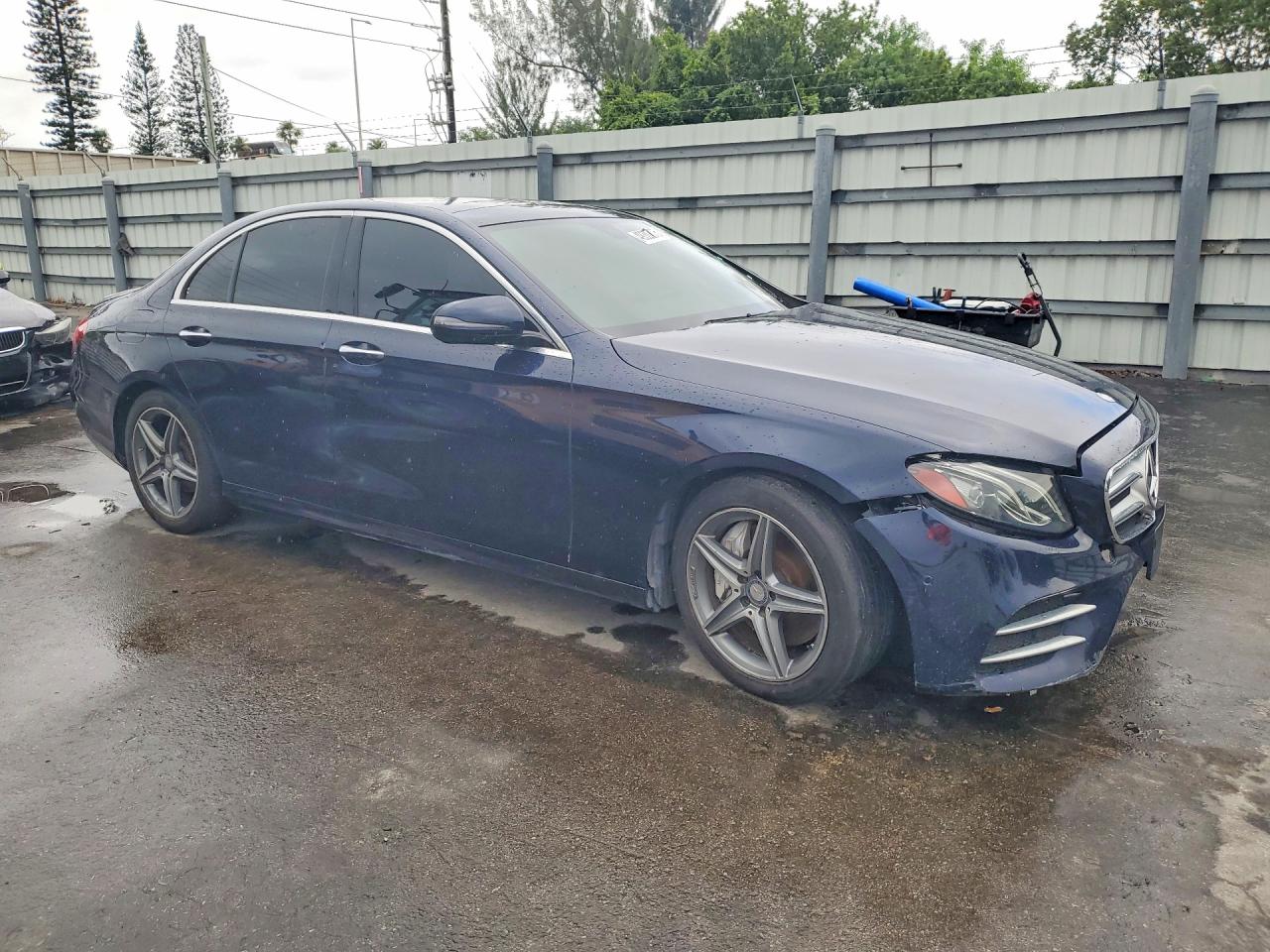 Mercedes-Benz E-Class 300 4matic