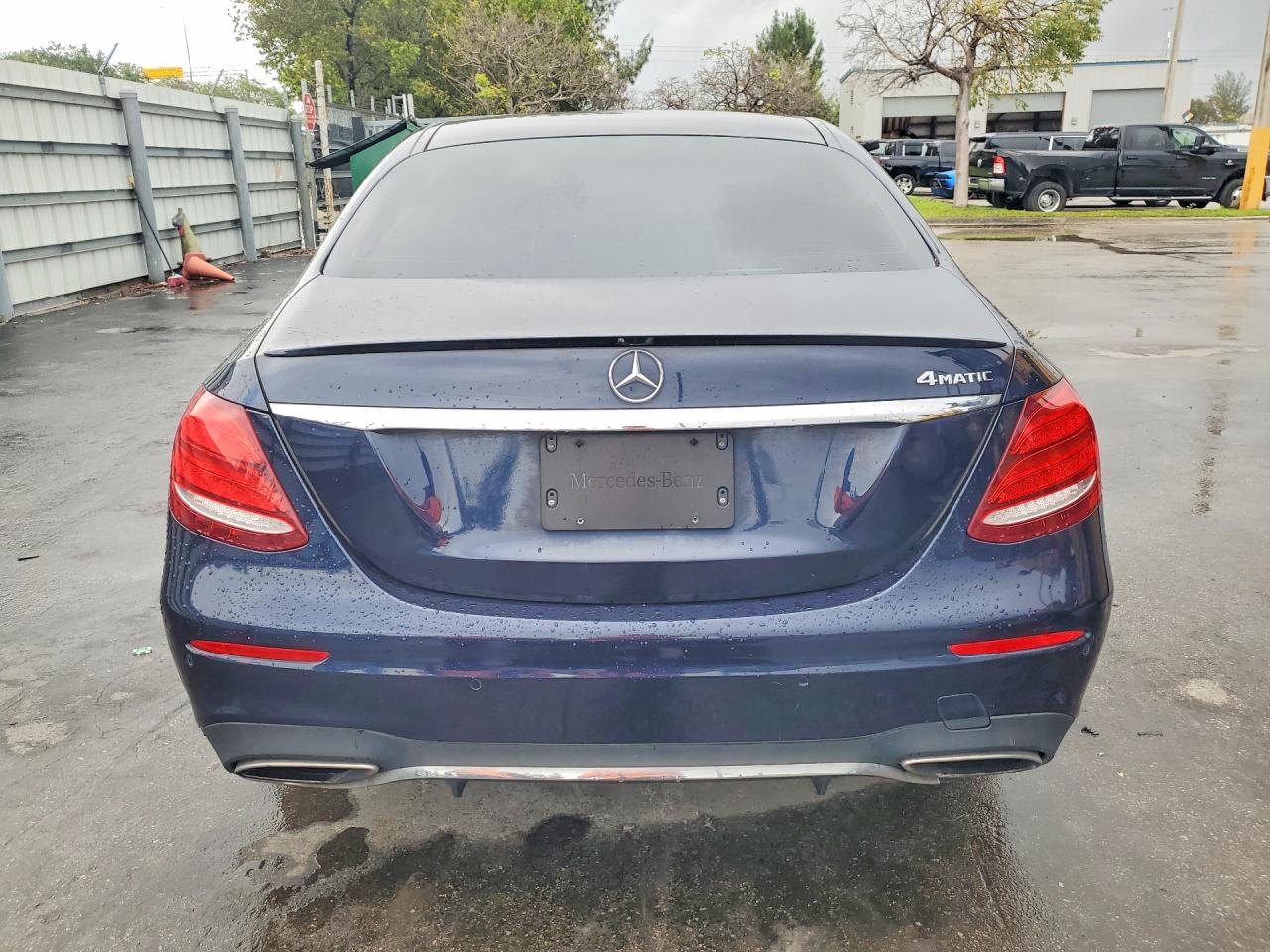 Mercedes-Benz E-Class 300 4matic
