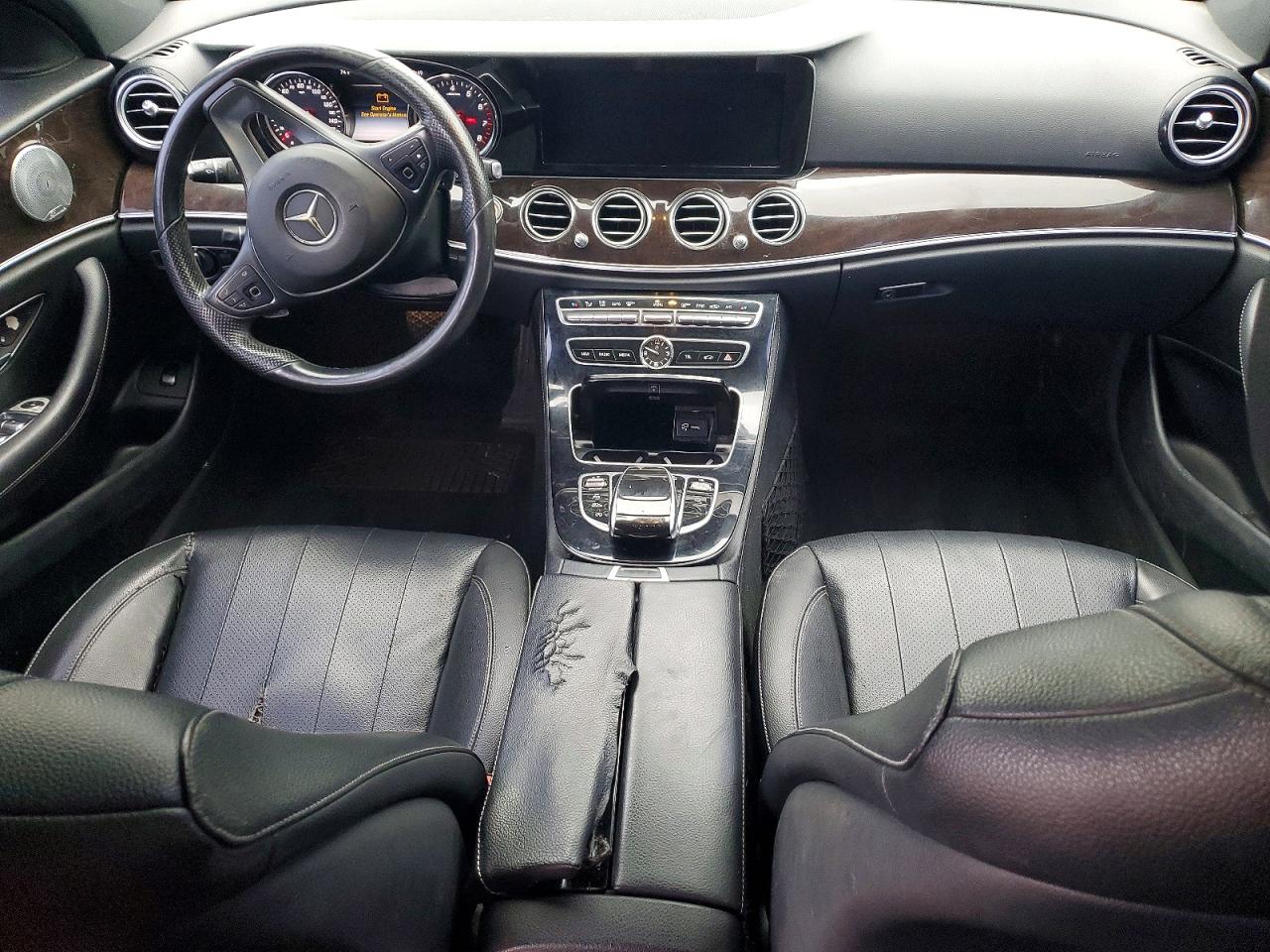 Mercedes-Benz E-Class 300 4matic