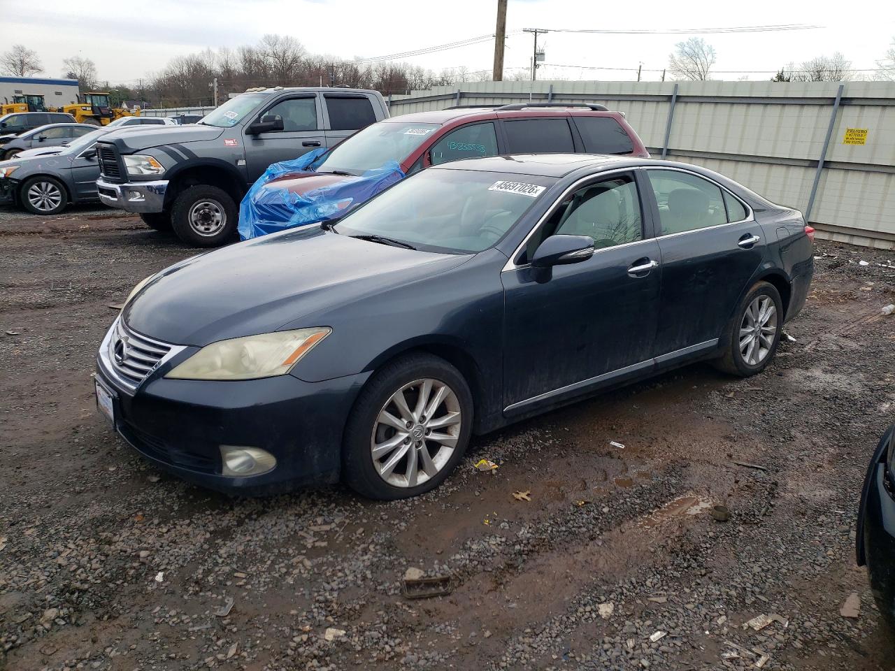 Salvage Lexus Es Image