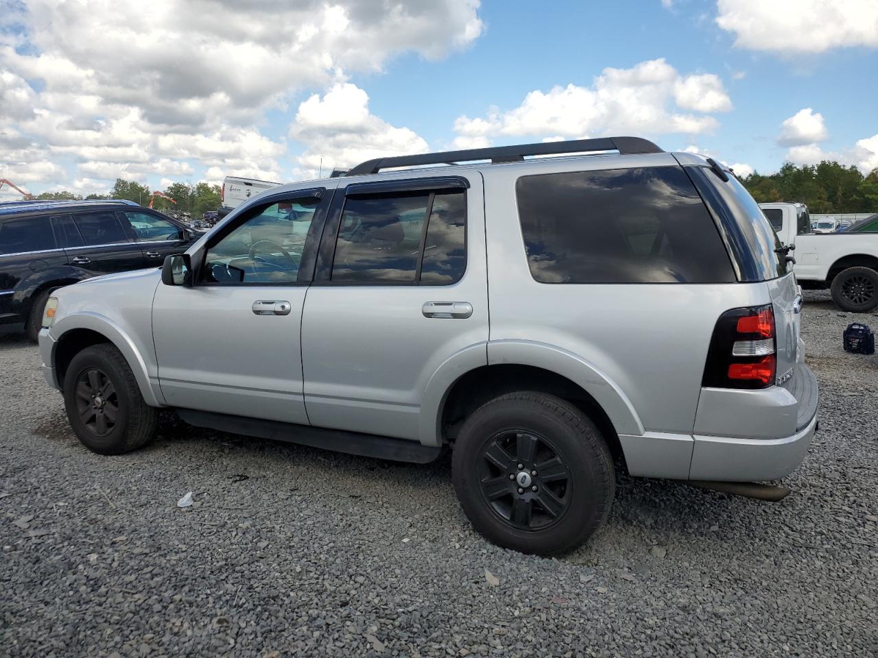 Ford Explorer Xlt
