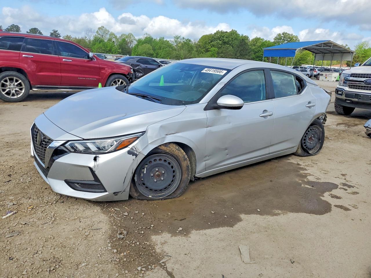 Salvage Nissan Sentra Image