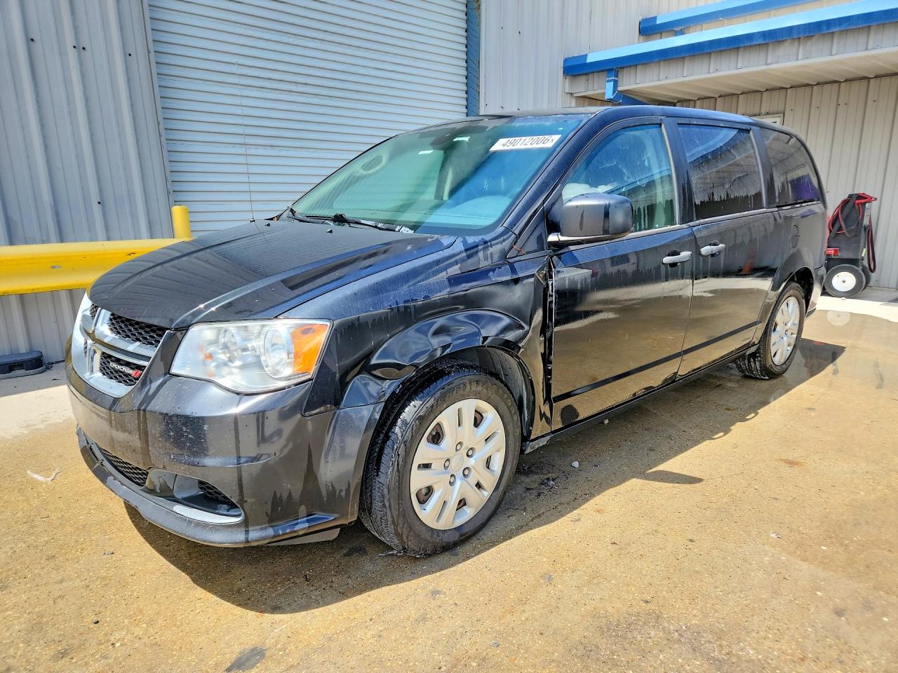 Salvage Dodge Caravan Image