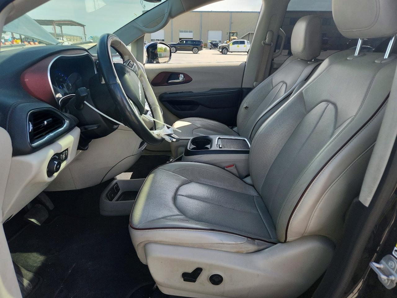 Chrysler Pacifica Limited