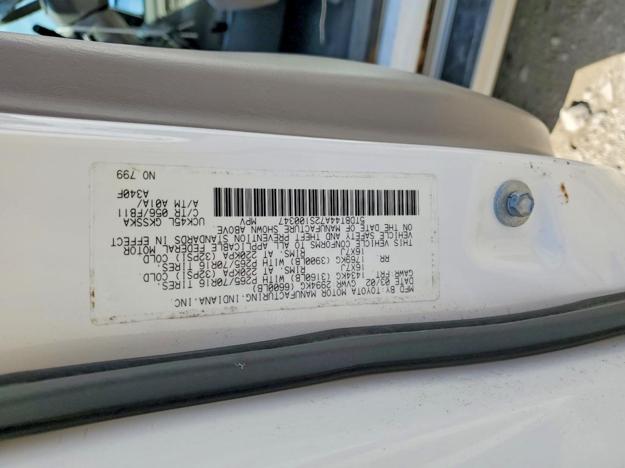 Toyota Sequoia Sr5