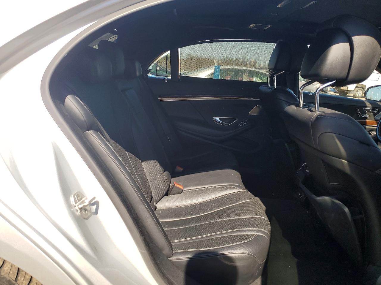Mercedes-Benz S-Class 550 4matic