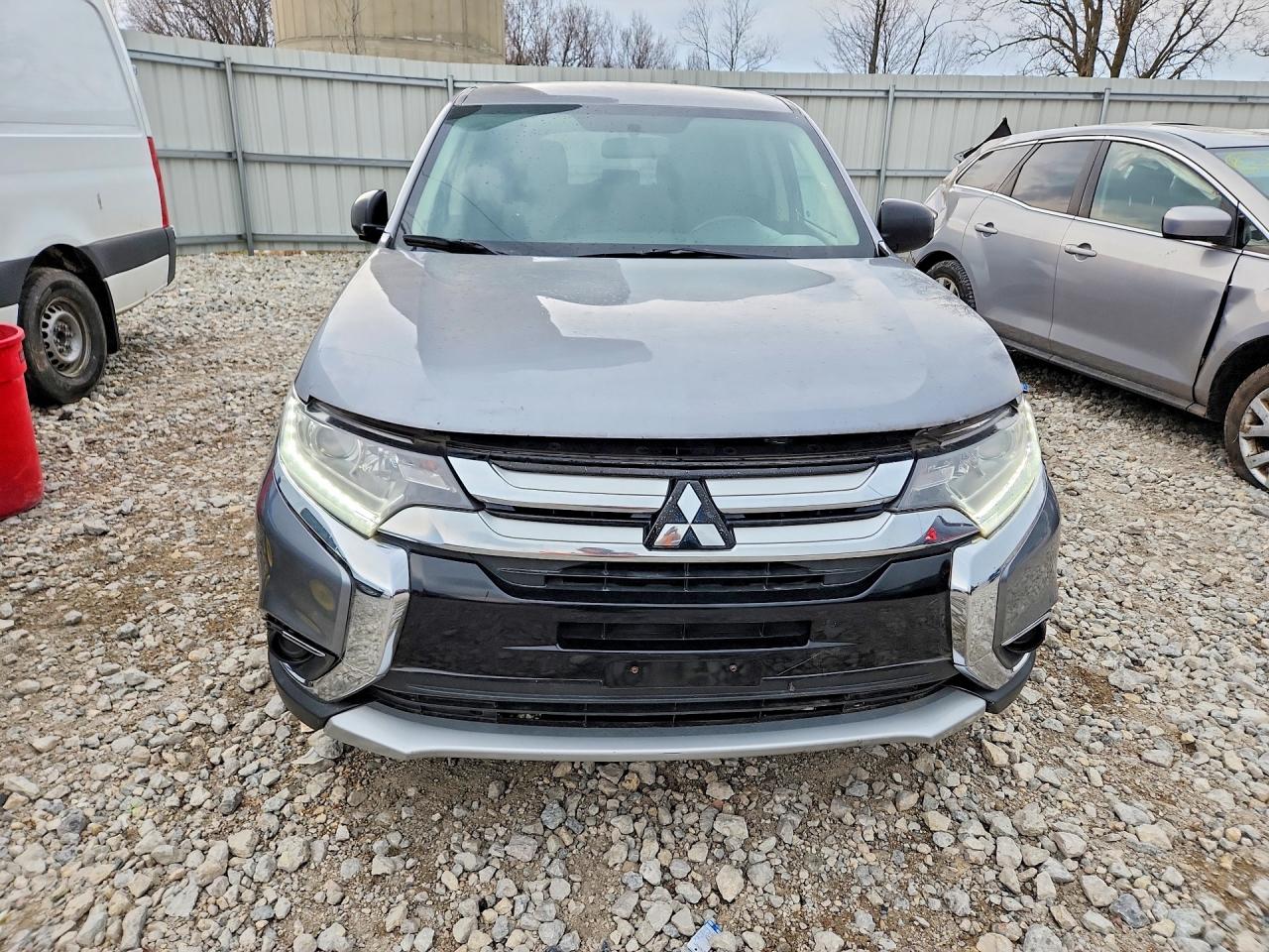 Mitsubishi Outlander Es