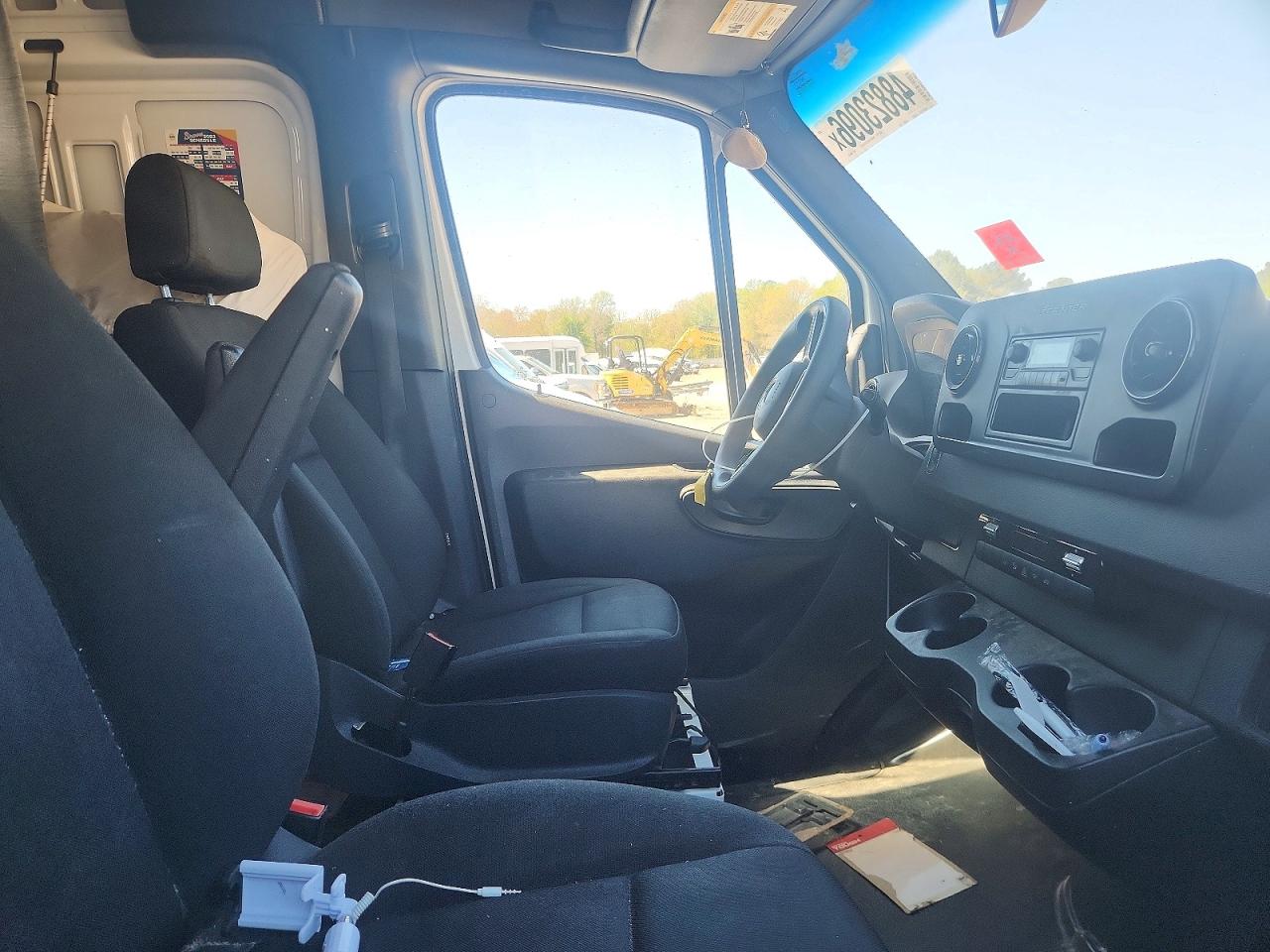 Mercedes-Benz Sprinter 2500