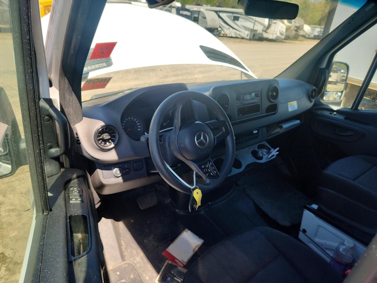 Mercedes-Benz Sprinter 2500