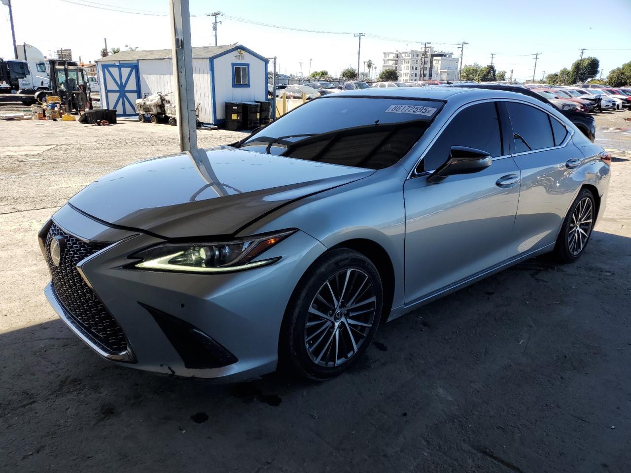 Salvage Lexus Es Image