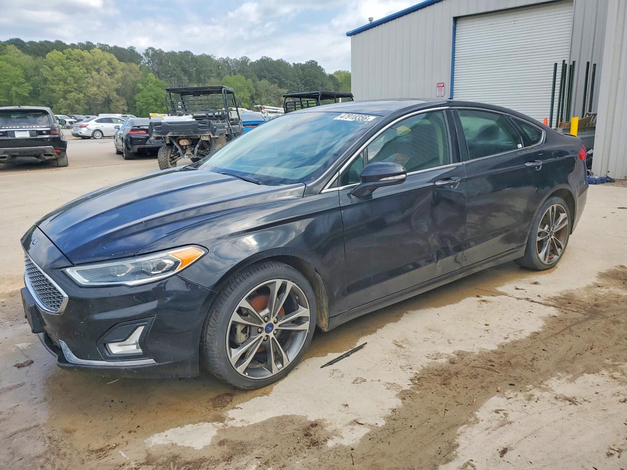 Salvage Ford Fusion Image