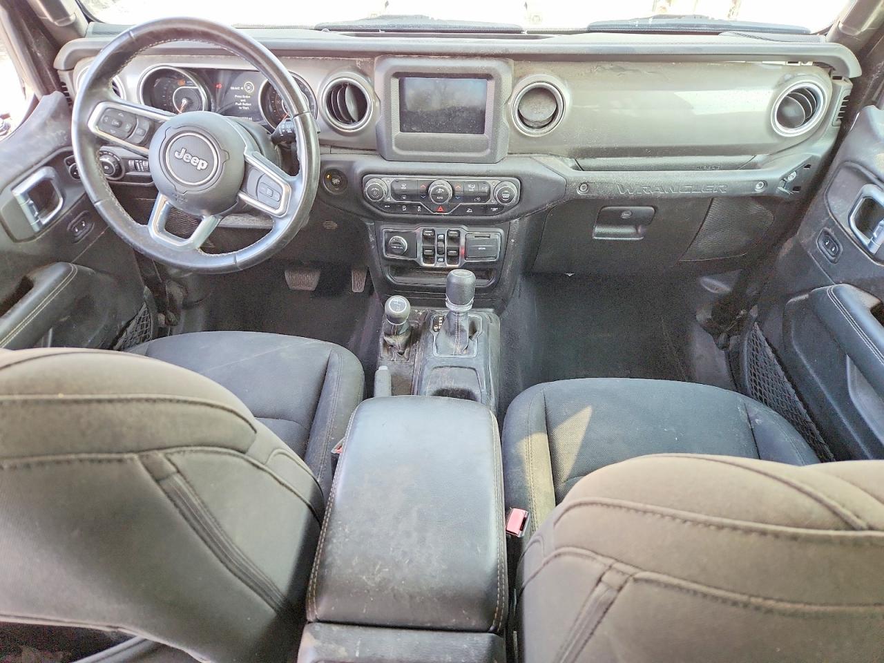 Jeep Wrangler Sahara