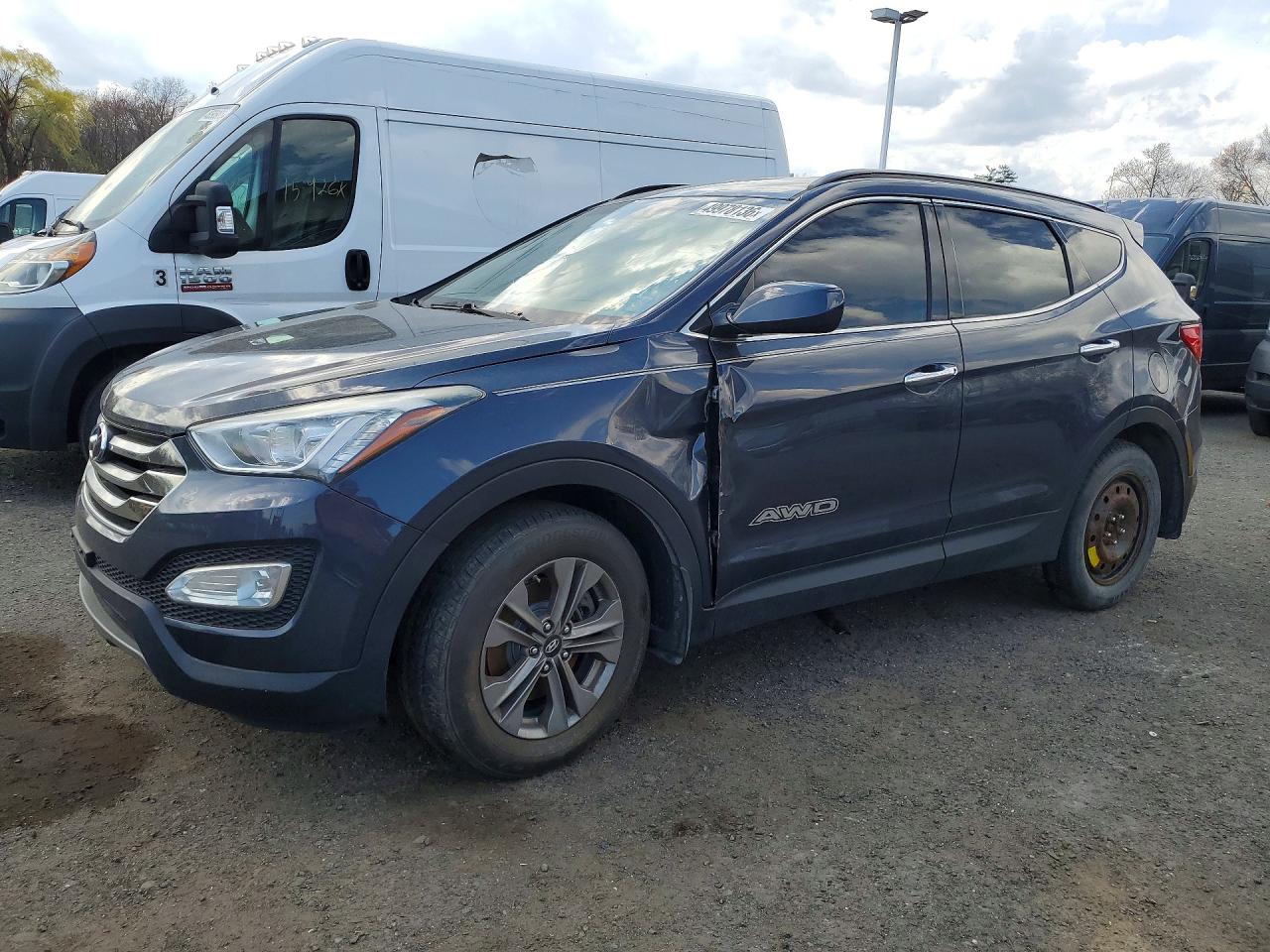 Salvage Hyundai SANTA FE Image