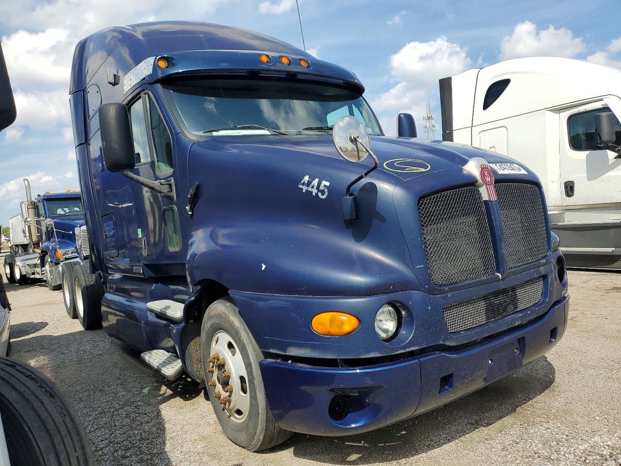 Salvage Kenworth T2000 Image