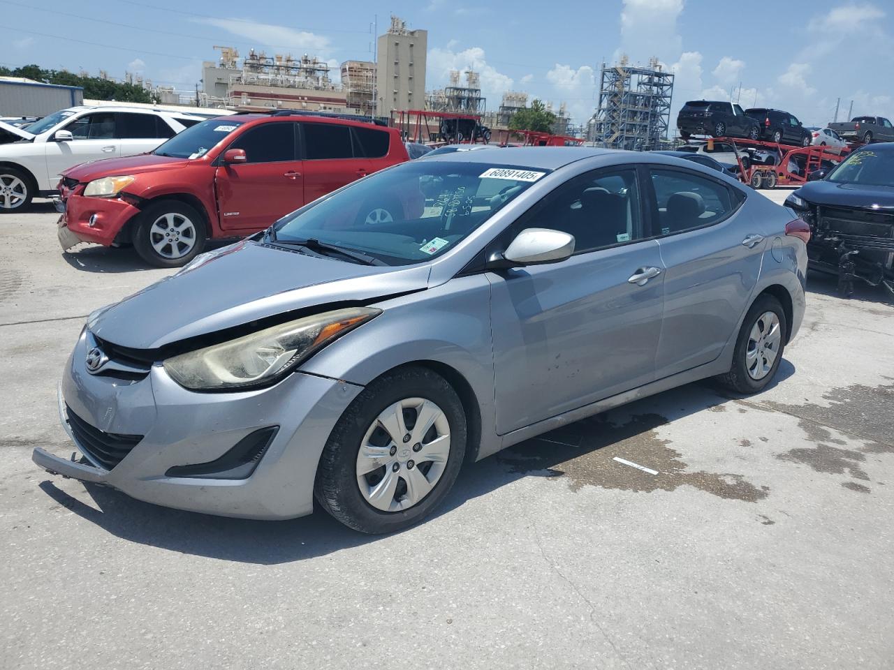 Salvage Hyundai ELANTRA Image