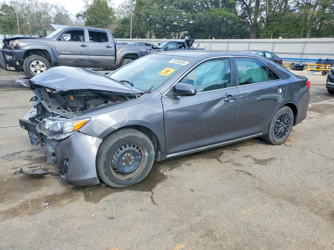 Salvage Toyota Camry Image