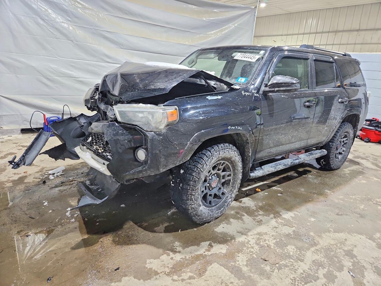 Salvage Toyota 4Runner Image