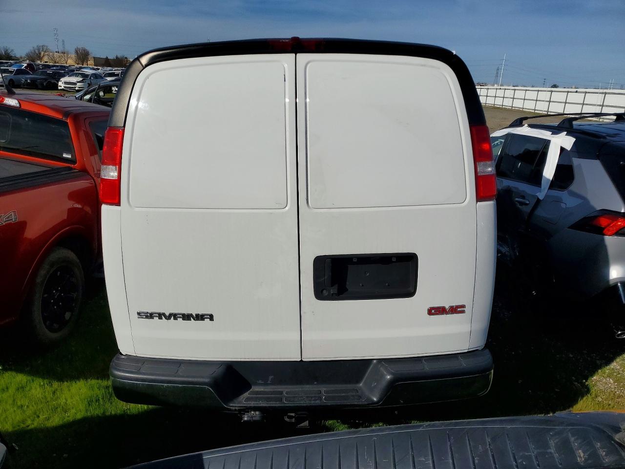 GMC Savana G2500