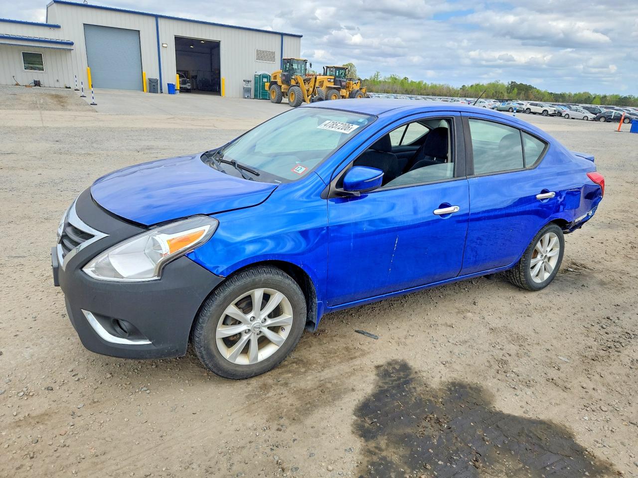 Salvage Nissan Versa Image