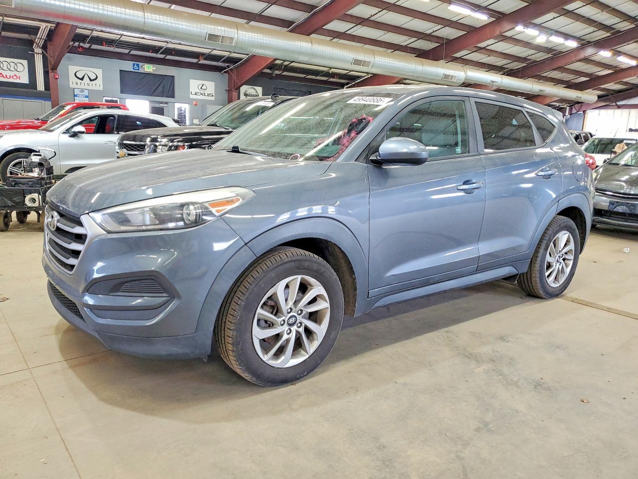 Salvage Hyundai TUCSON Image