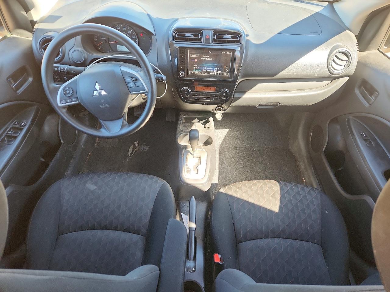Mitsubishi Mirage Es