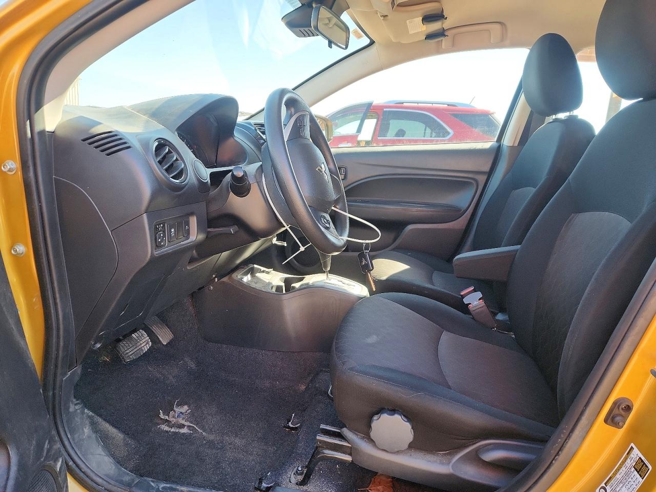 Mitsubishi Mirage Es