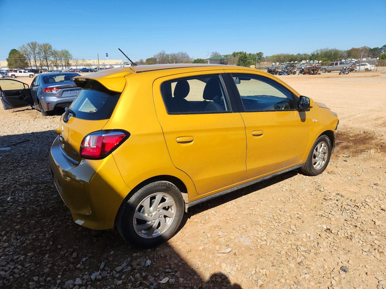 Mitsubishi Mirage Es