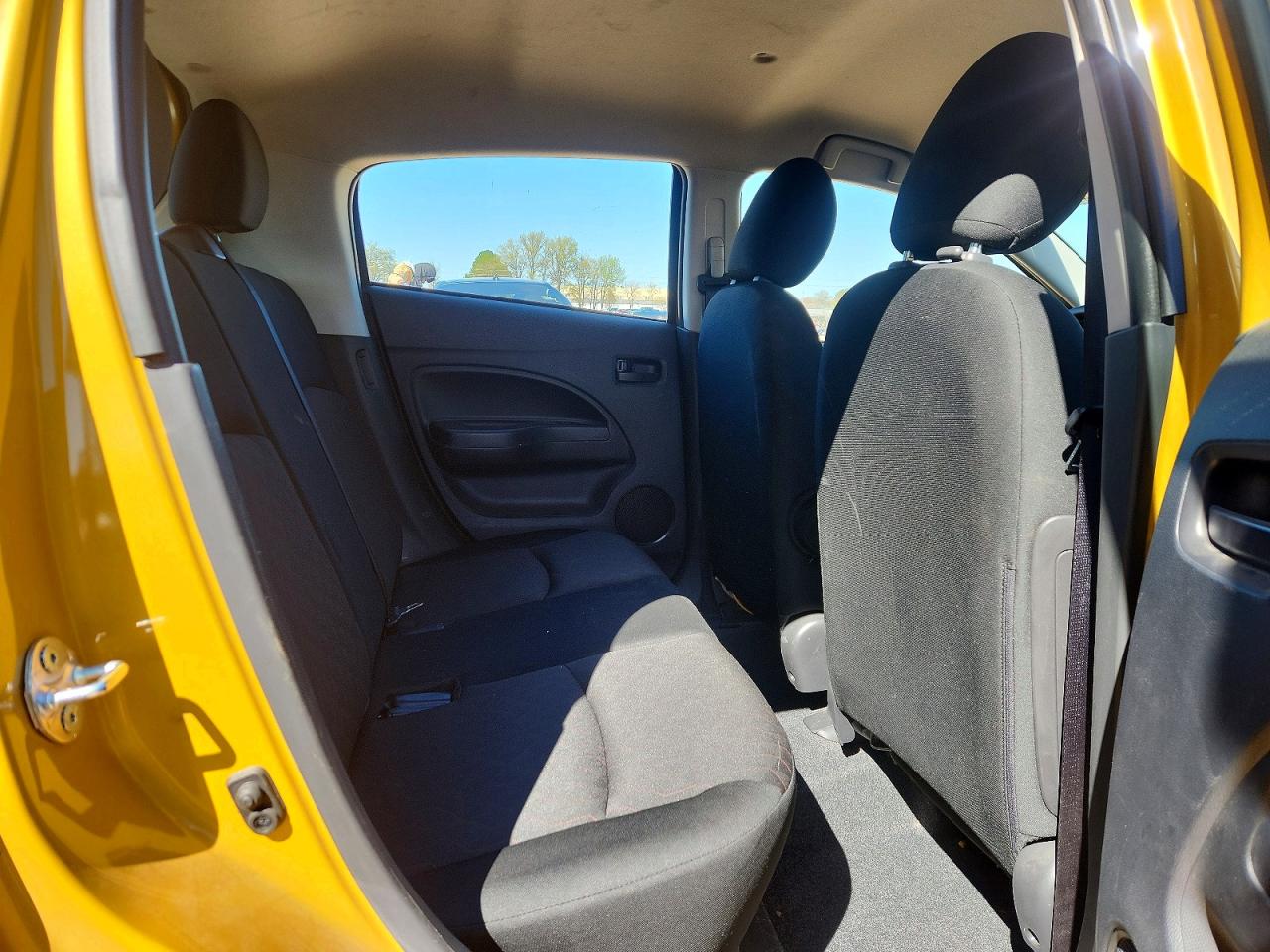 Mitsubishi Mirage Es