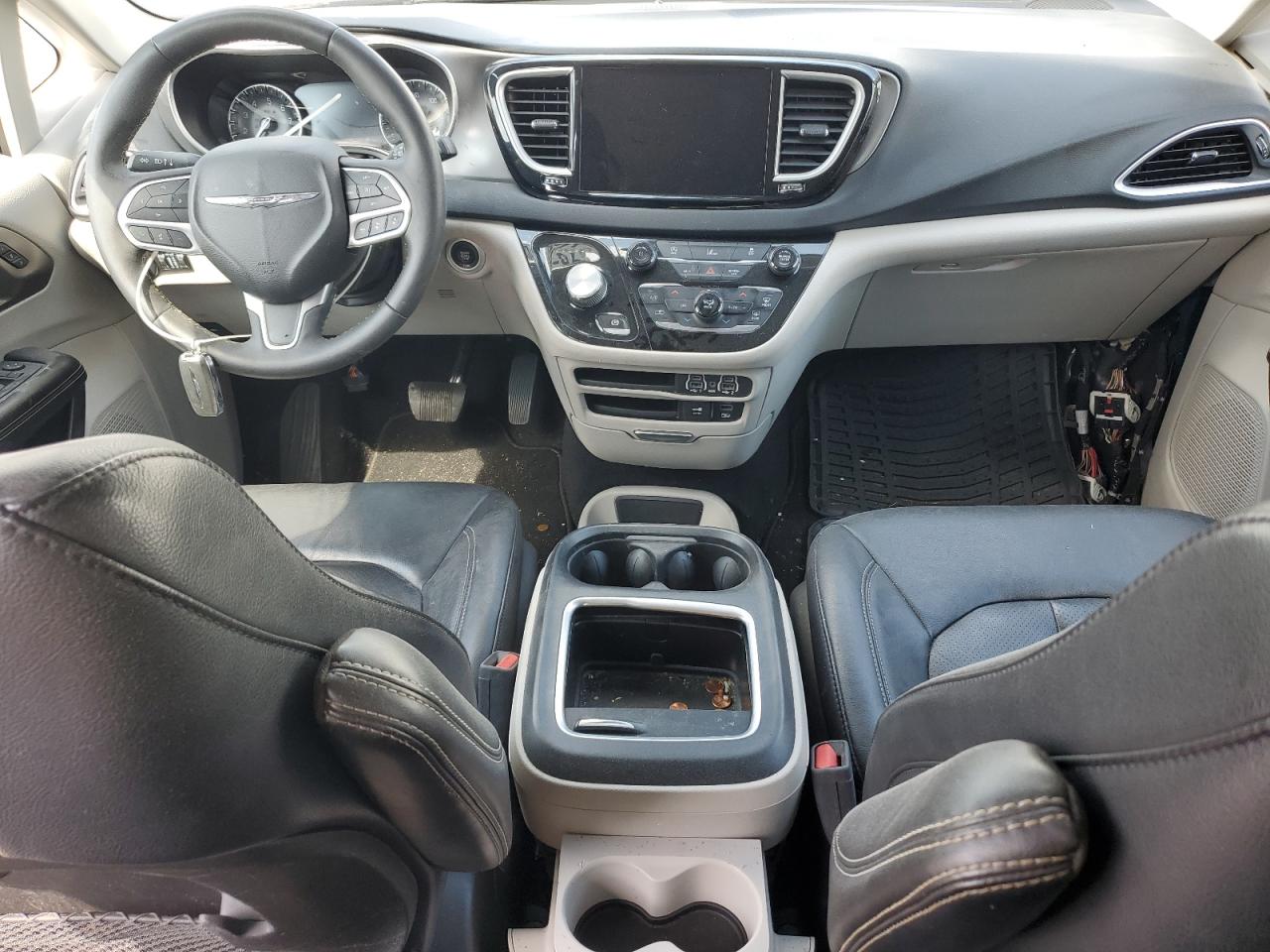 Chrysler Pacifica Touring L