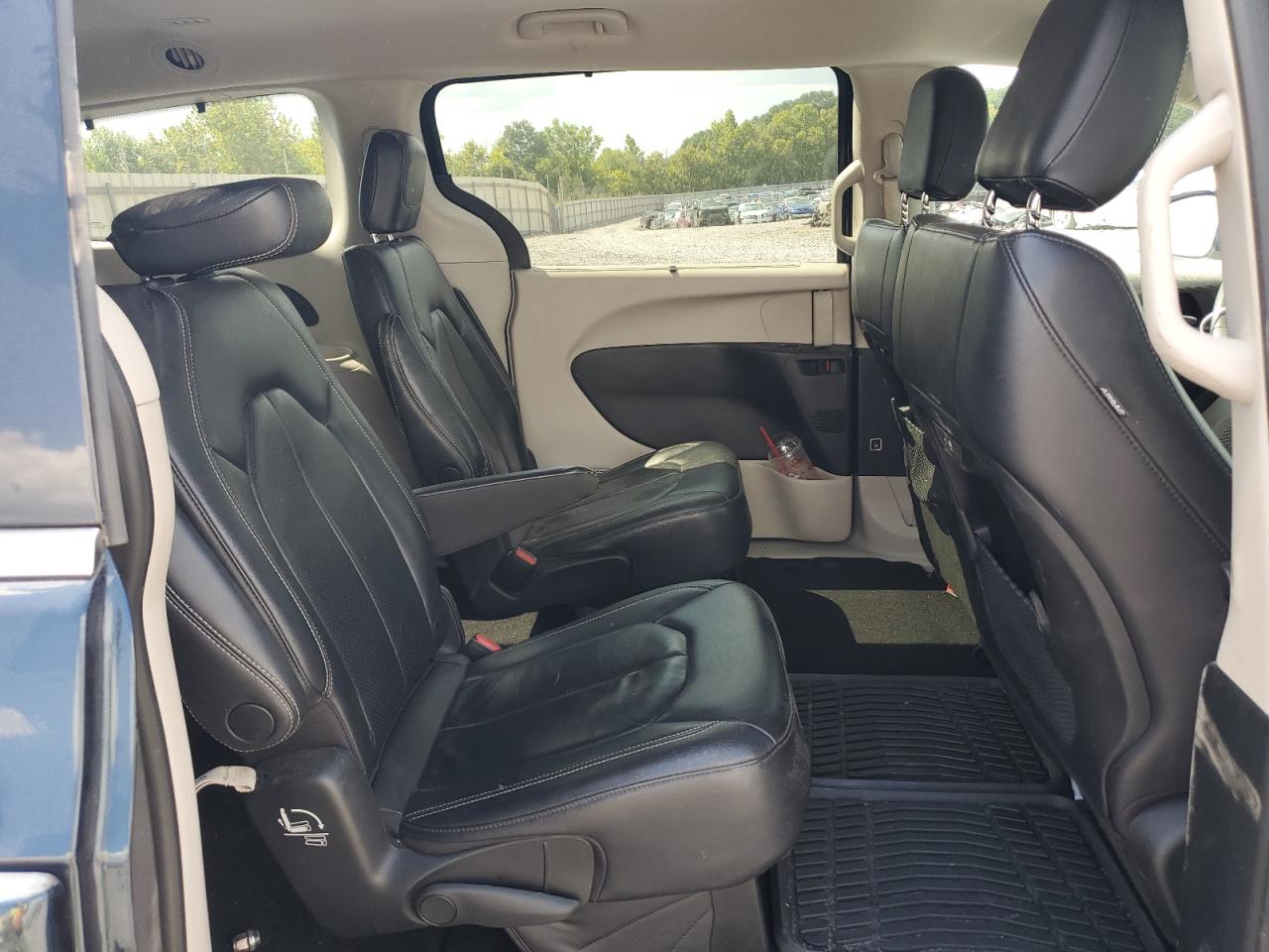 Chrysler Pacifica Touring L