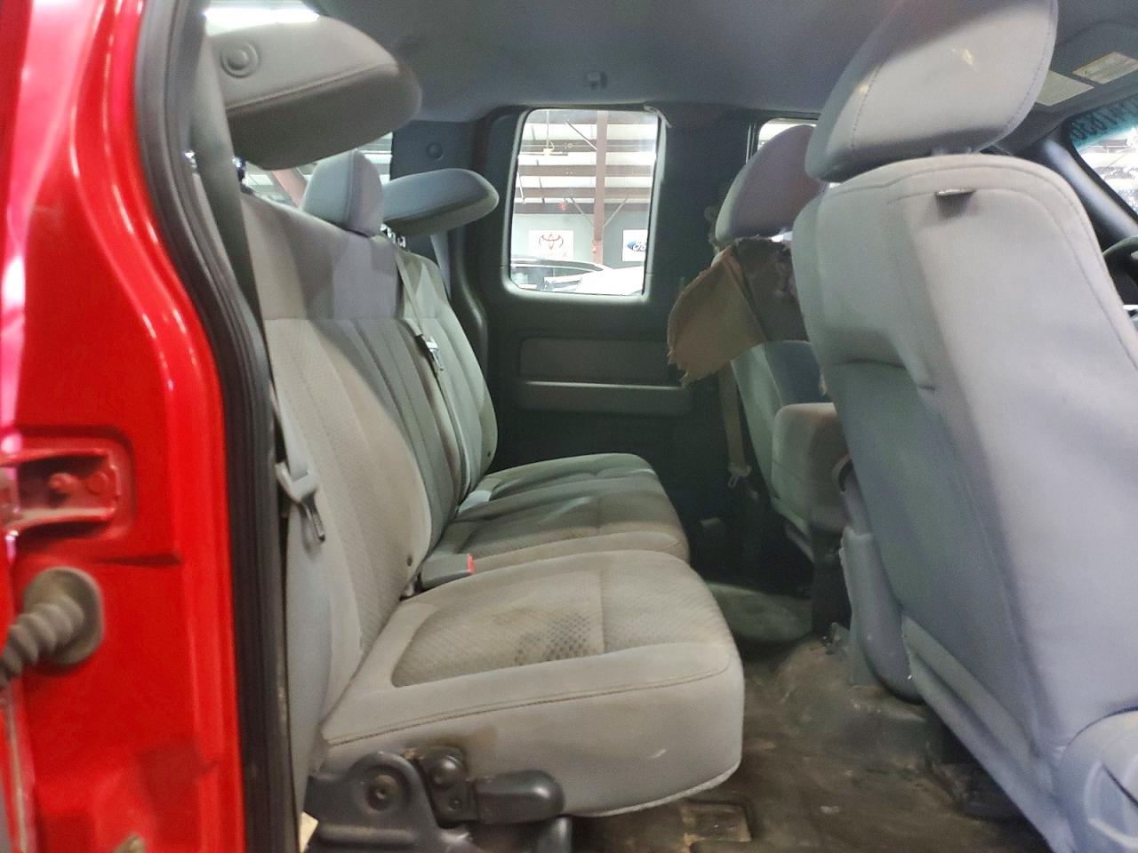 Ford F-150 Super Cab