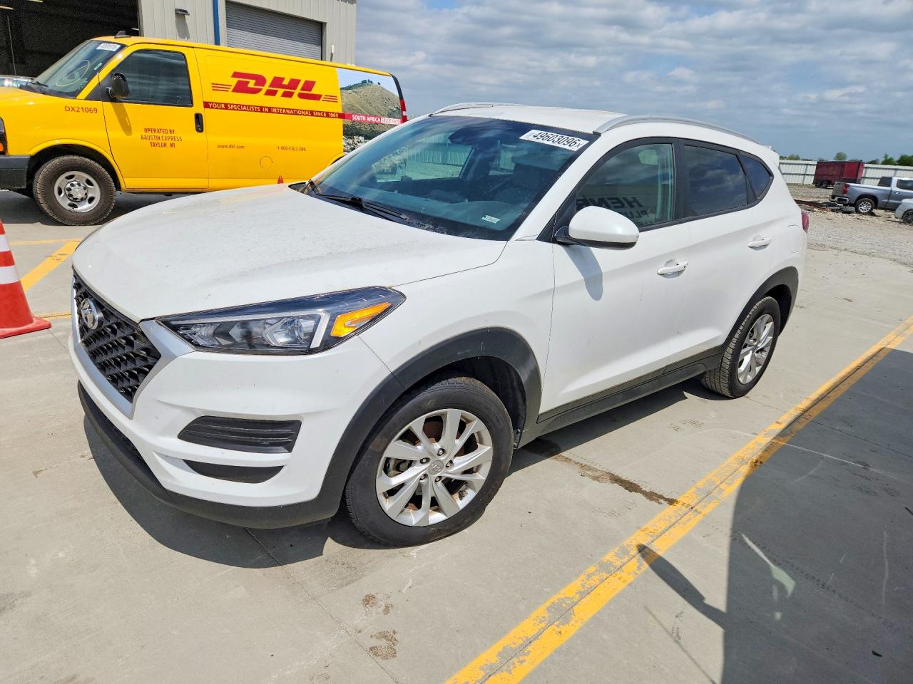 Salvage Hyundai TUCSON Image
