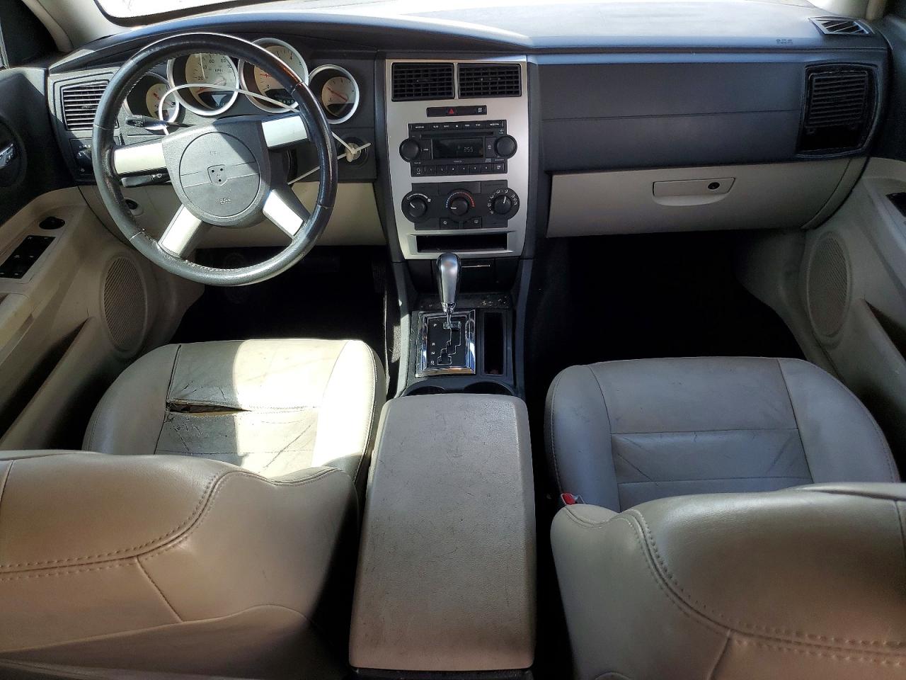Dodge Charger Se