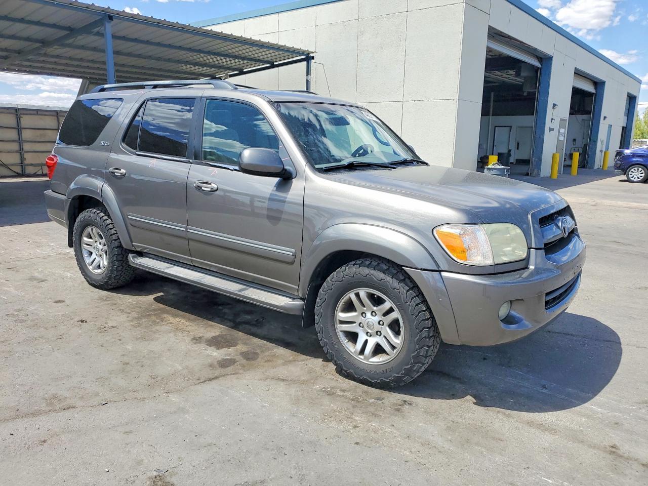 Toyota Sequoia Sr5