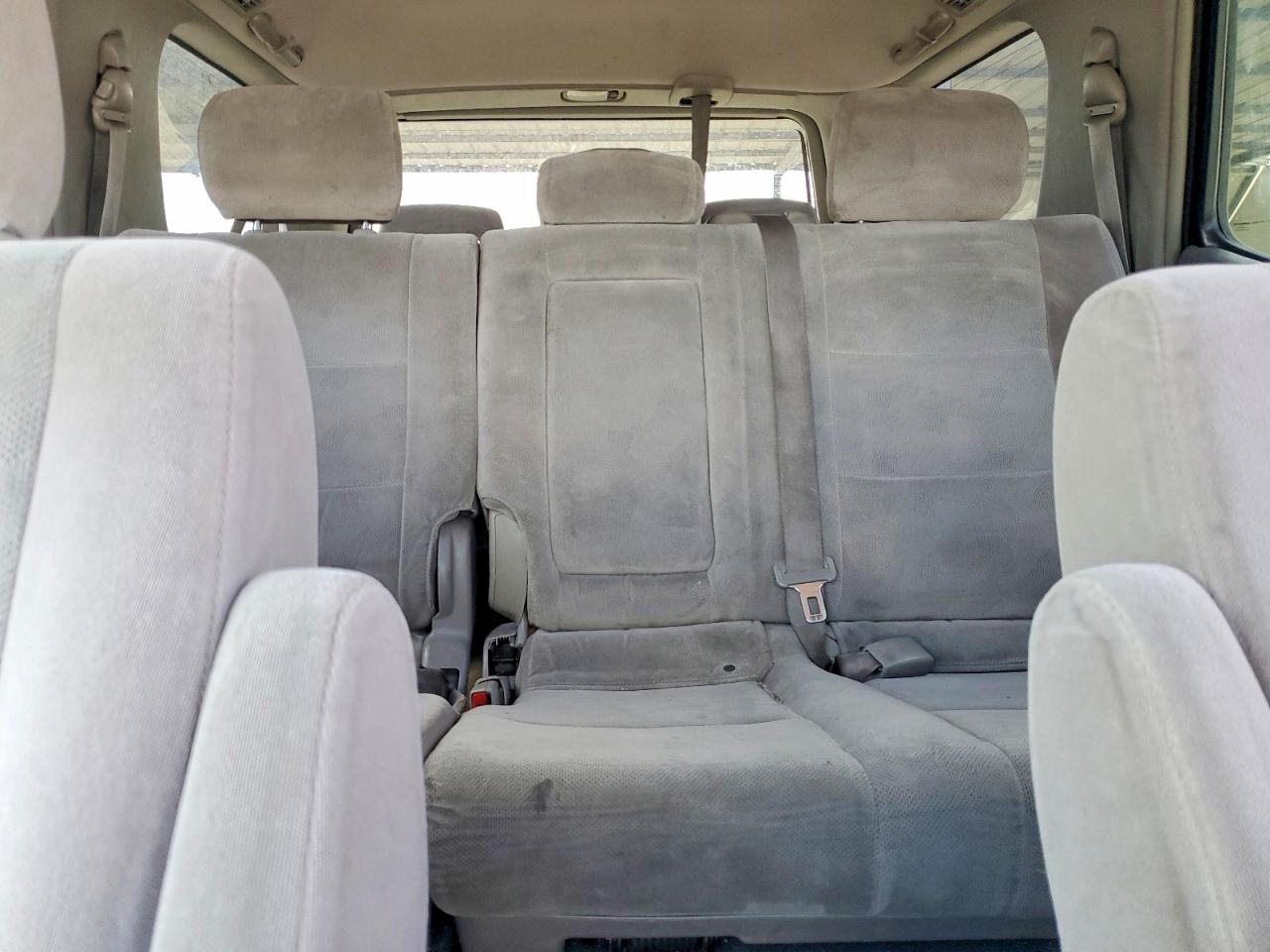 Toyota Sequoia Sr5
