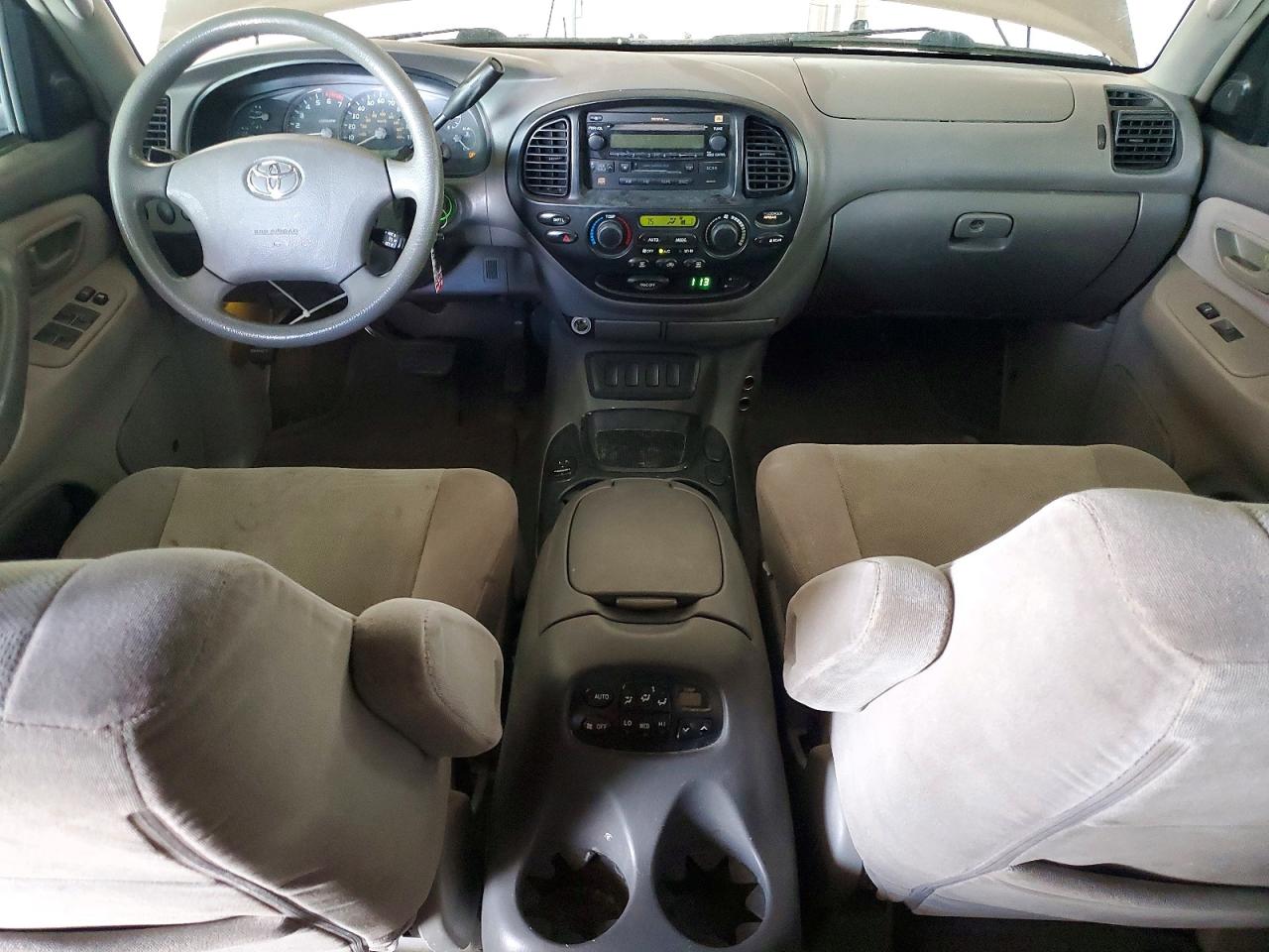 Toyota Sequoia Sr5