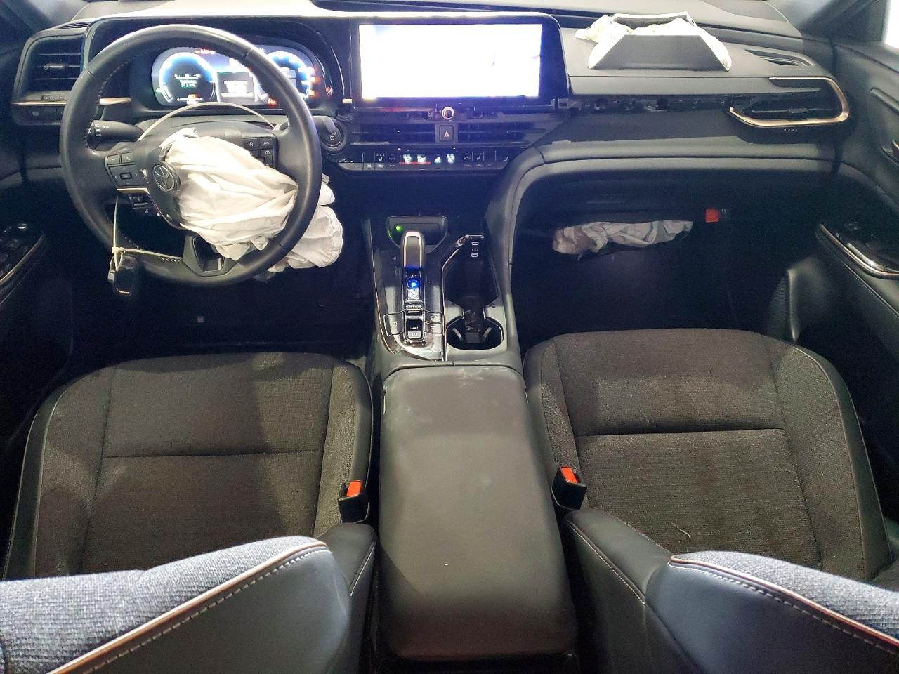 Toyota Crown Xle