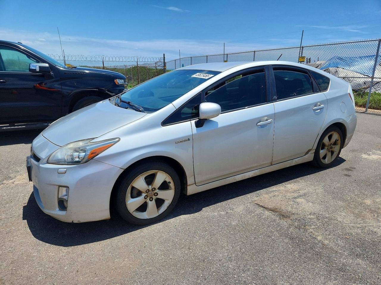 Salvage Toyota Prius Image