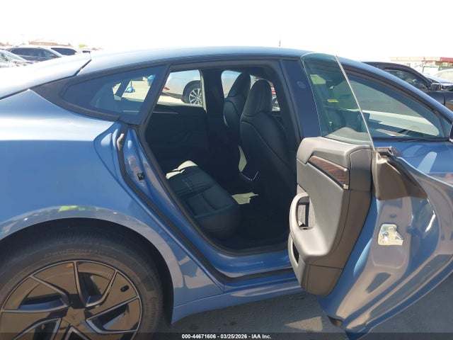 Tesla Model S All-wheel Drive