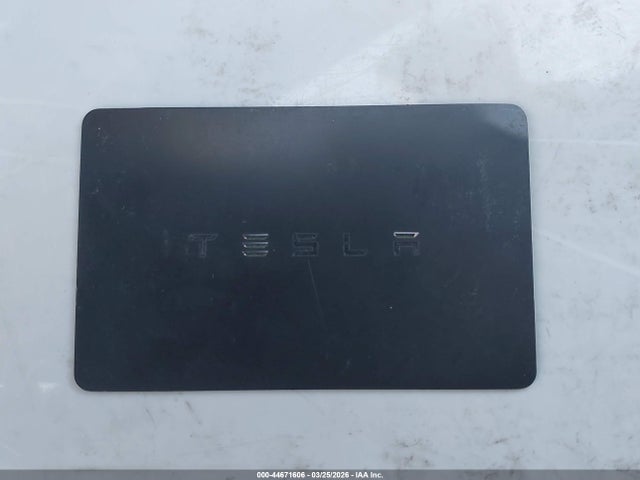 Tesla Model S All-wheel Drive