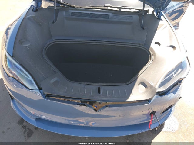 Tesla Model S All-wheel Drive