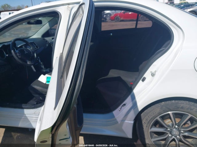 Mitsubishi Lancer Es