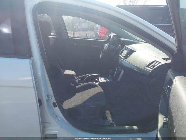 Mitsubishi Lancer Es