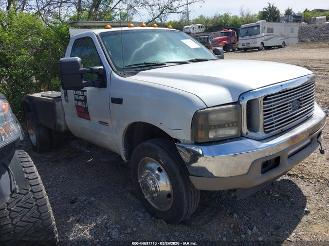 Salvage Ford F-450 Image